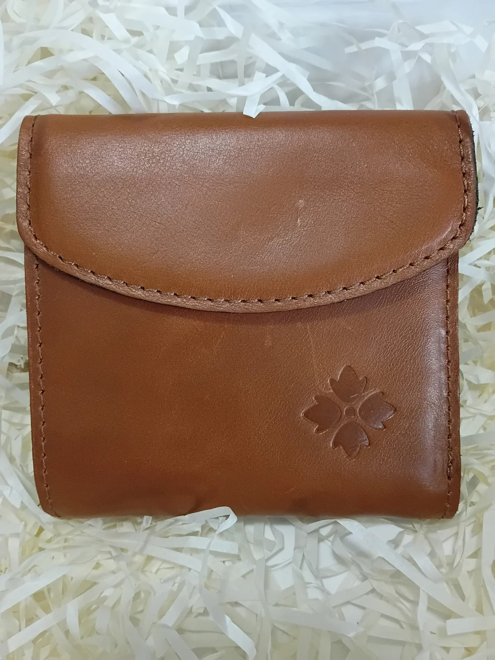 Patricia Nash Euc Kiss Lock Brown Leather Bifold Wallet with Floral Emboss